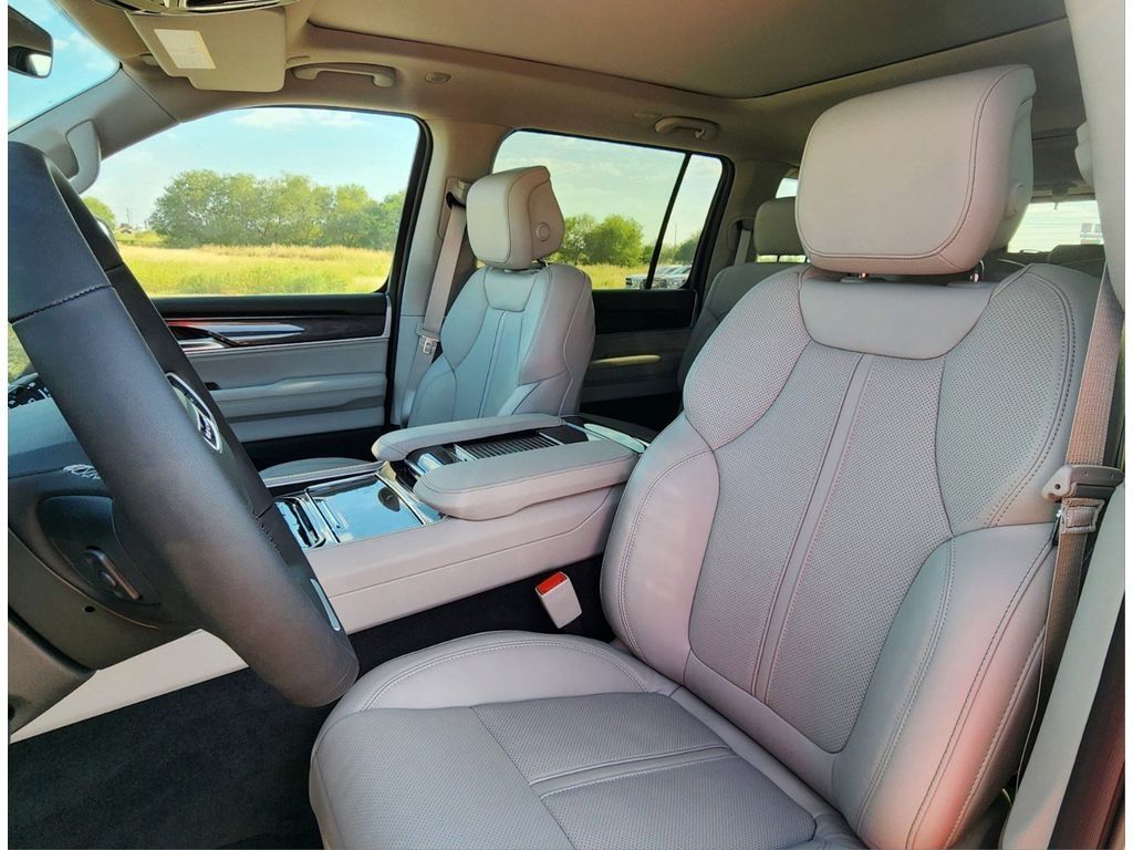 Used Car 2024 Jeep Wagoneer  Series I For Sale Under $70,000 In Pleasanton, Texas