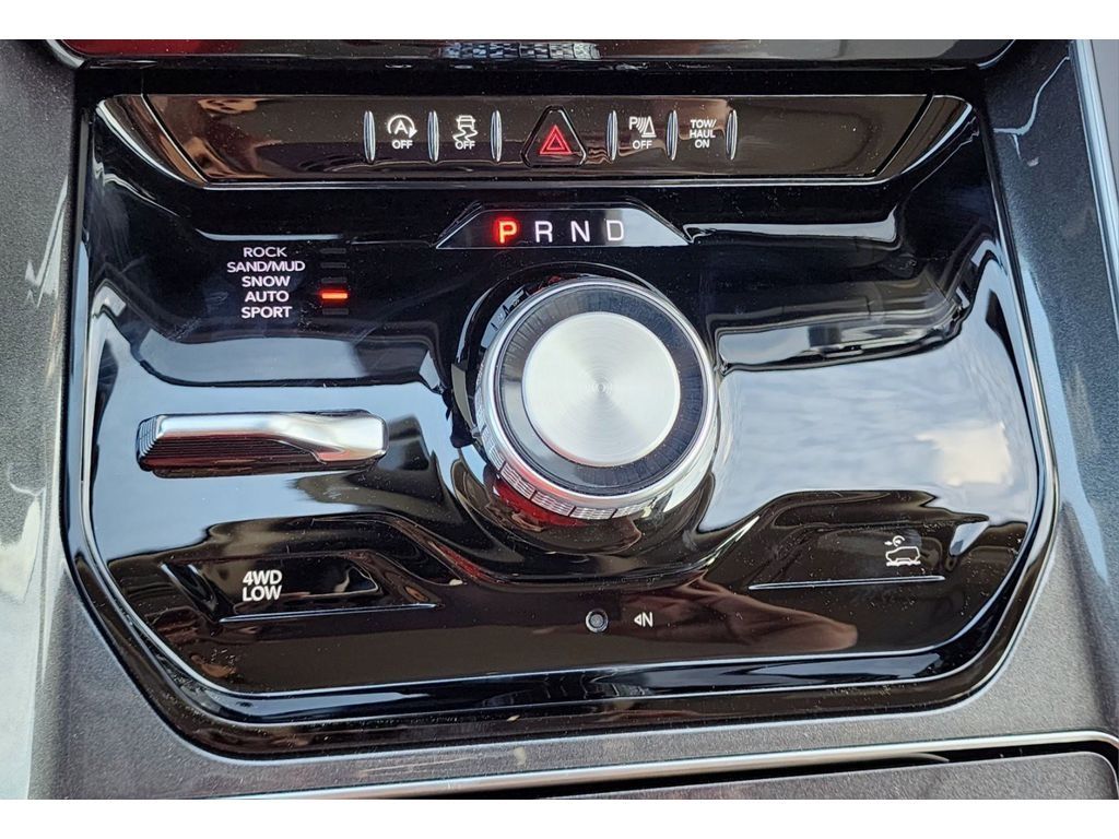 Used Car 2024 Jeep Wagoneer  Series I For Sale Under $70,000 In Pleasanton, Texas