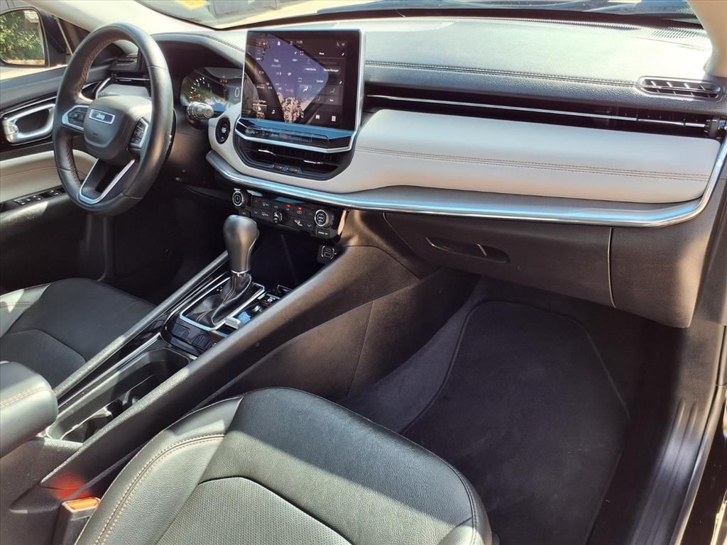 Used Car 2022 Jeep Compass  Limited For Sale Under $30,000 In Pleasanton, Texas