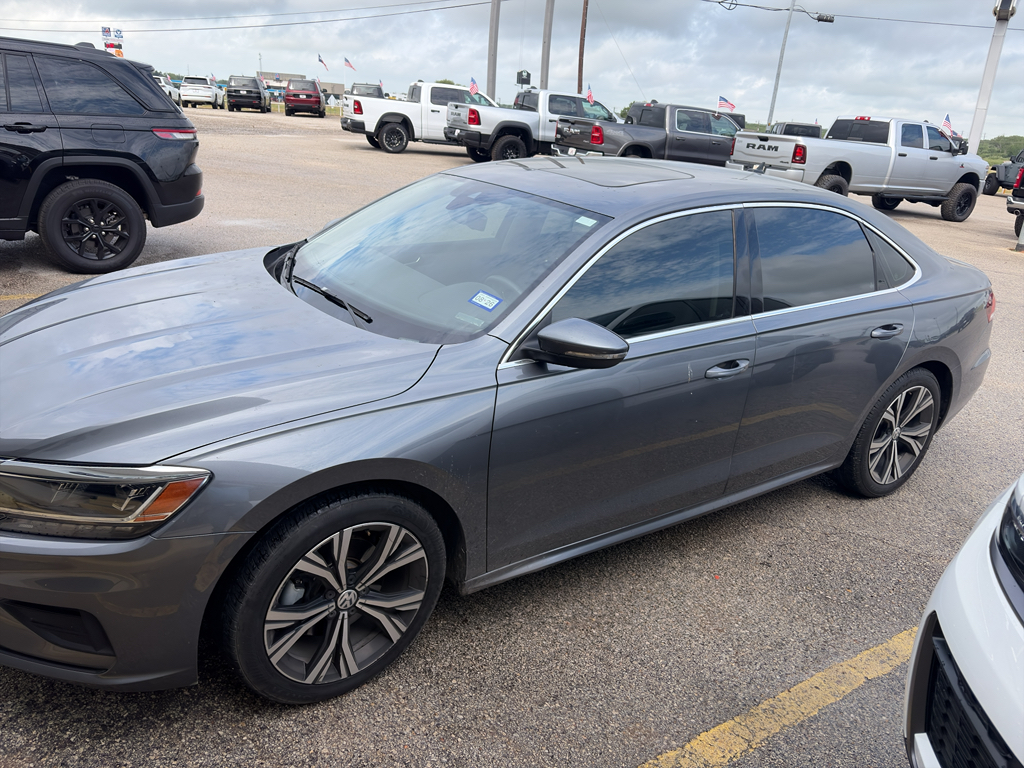 Used Car 2022 Volkswagen Passat  2.0t Se For Sale Under $20,000 In Pleasanton, Texas