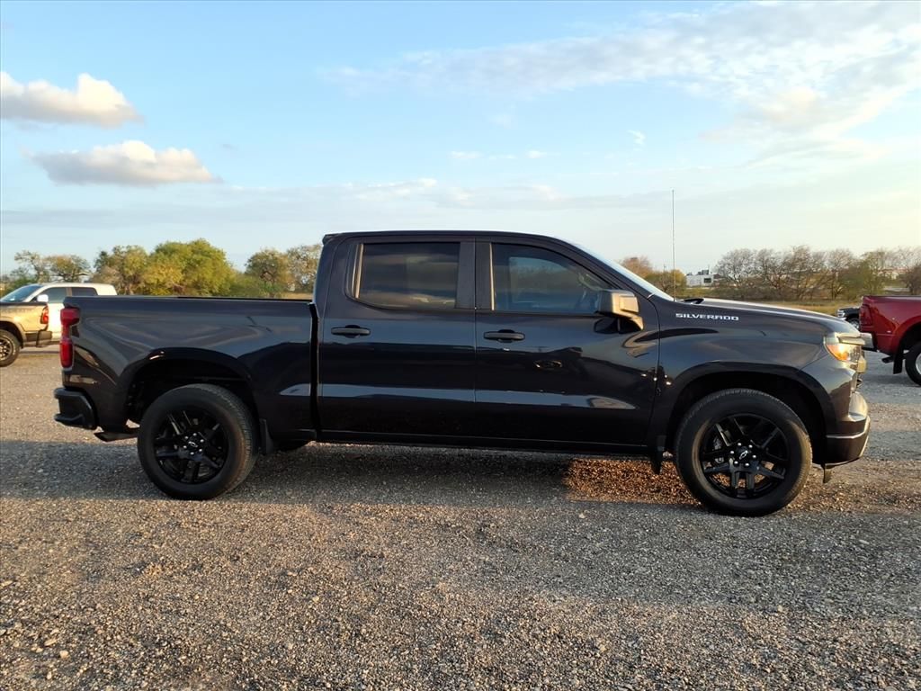 Used Car 2023 Chevrolet Silverado  Custom For Sale Under $40,000 In Pleasanton, Texas