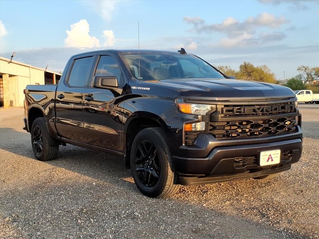 Used Car 2023 Chevrolet Silverado  Custom For Sale Under $40,000 In Pleasanton, Texas