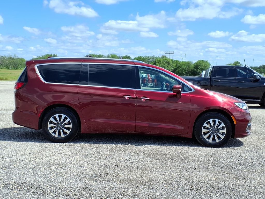 Used Car 2021 Chrysler Pacifica  Hybrid Touring L For Sale Under $20,000 In Pleasanton, Texas