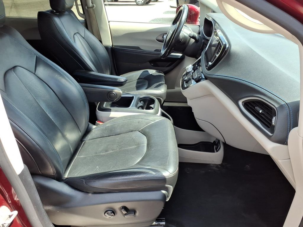 Used Car 2021 Chrysler Pacifica  Hybrid Touring L For Sale Under $20,000 In Pleasanton, Texas
