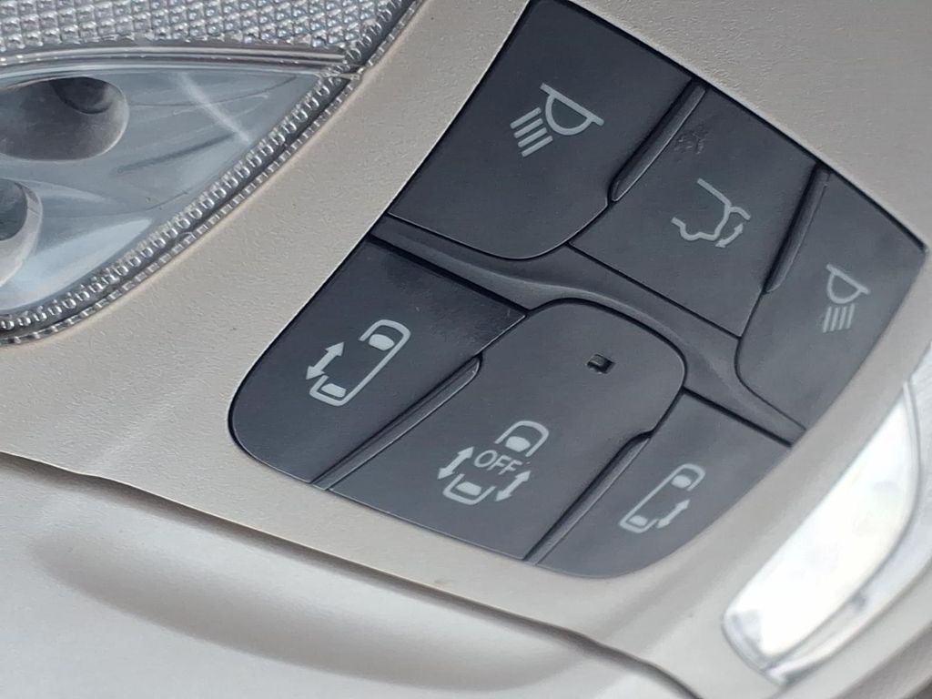 Used Car 2021 Chrysler Pacifica  Hybrid Touring L For Sale Under $20,000 In Pleasanton, Texas