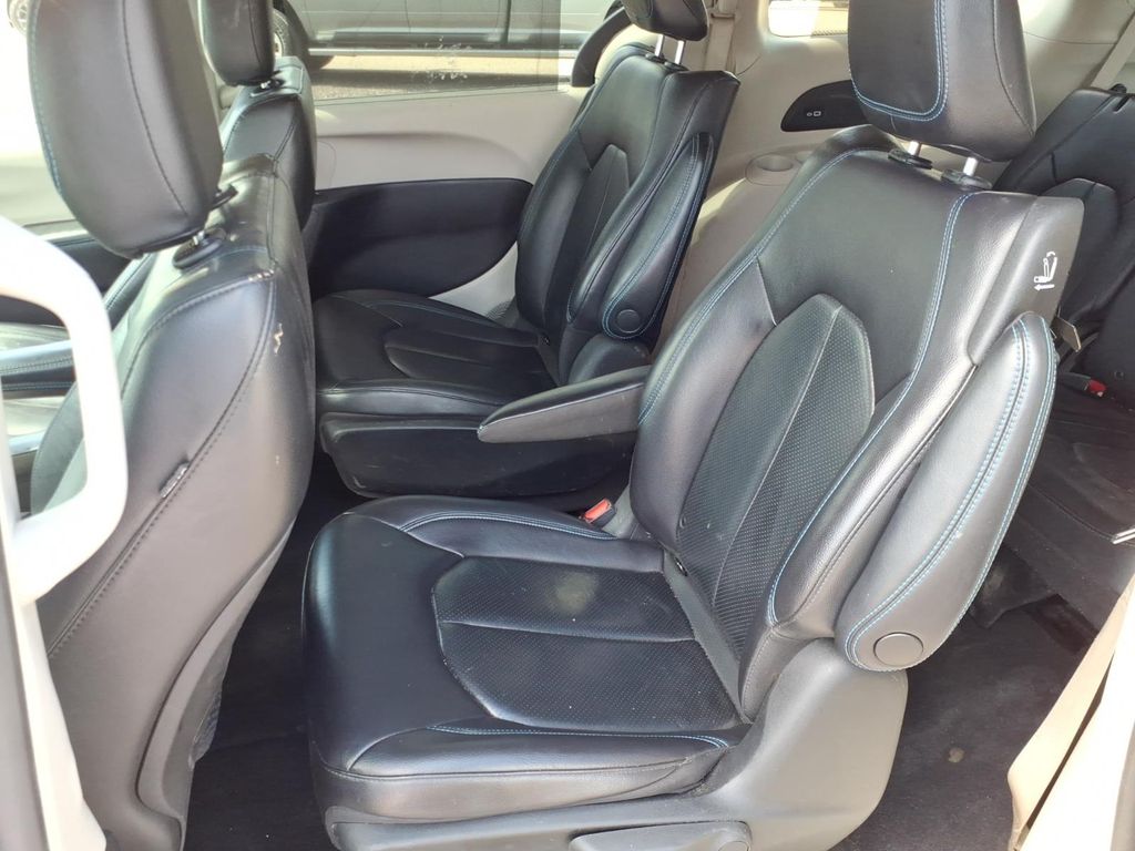 Used Car 2021 Chrysler Pacifica  Hybrid Touring L For Sale Under $20,000 In Pleasanton, Texas