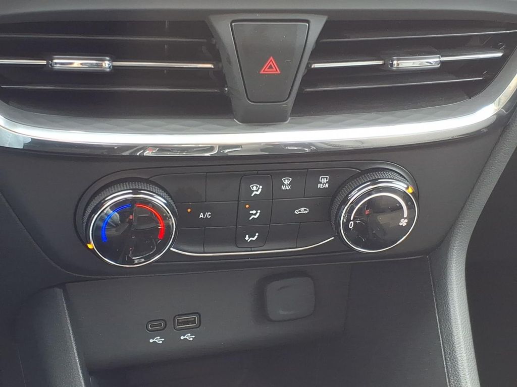 Used Car 2025 Buick Encore Gx  Preferred For Sale Under $25,000 In Pleasanton, Texas