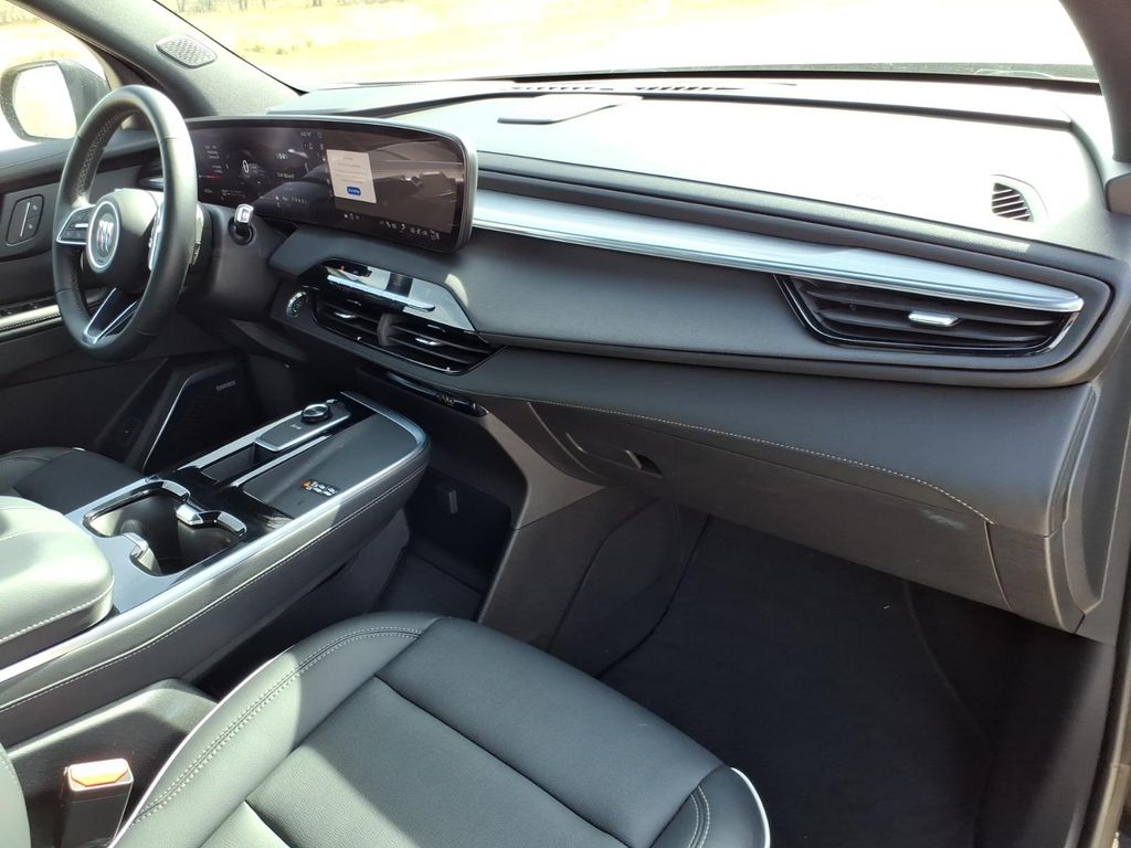 Used Car 2025 Buick Enclave  Preferred For Sale Under $40,000 In Pleasanton, Texas