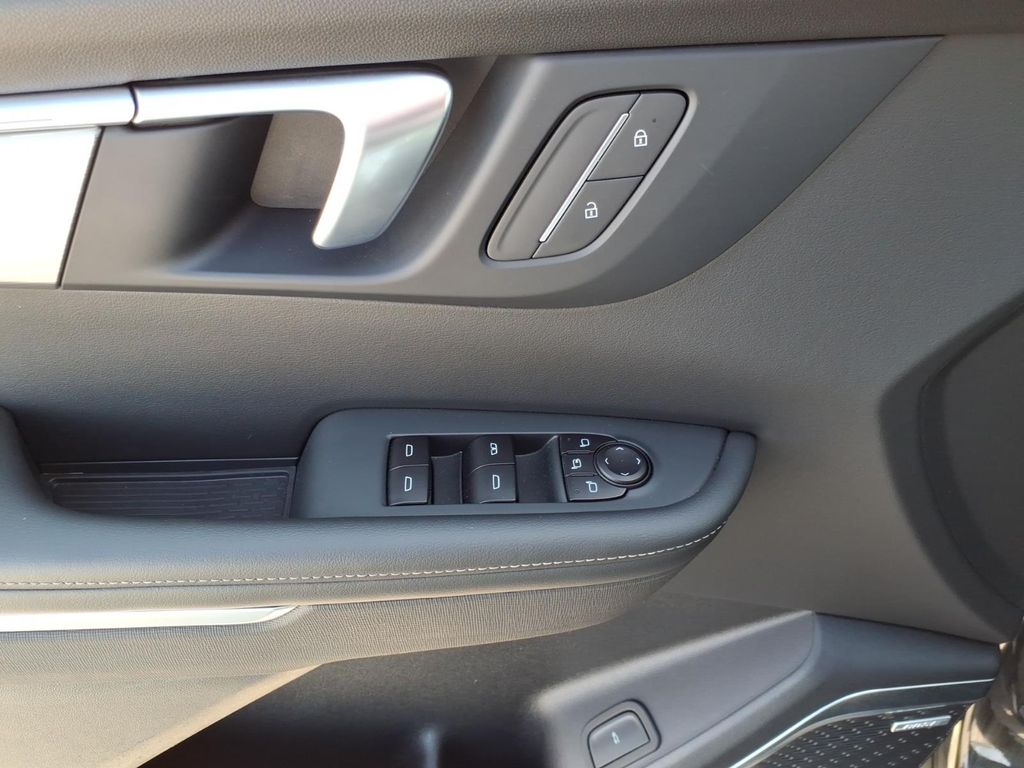 Used Car 2025 Buick Enclave  Preferred For Sale Under $40,000 In Pleasanton, Texas