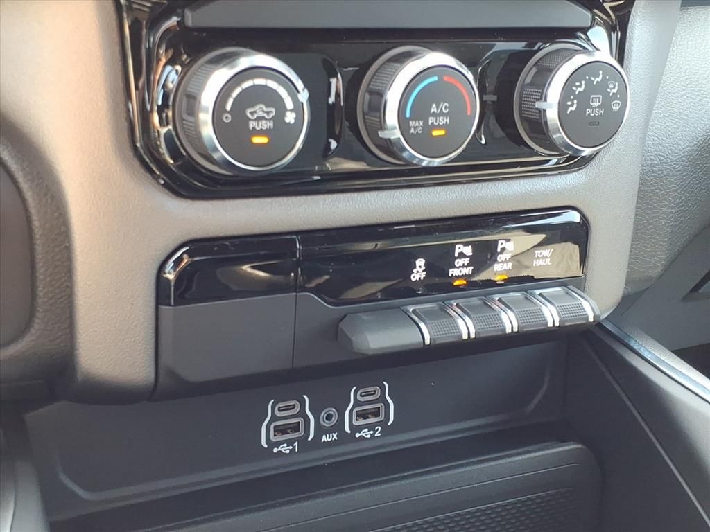 New Car 2025 Ram 1500  Lone Star For Sale Under $60,000 In Pleasanton, Texas