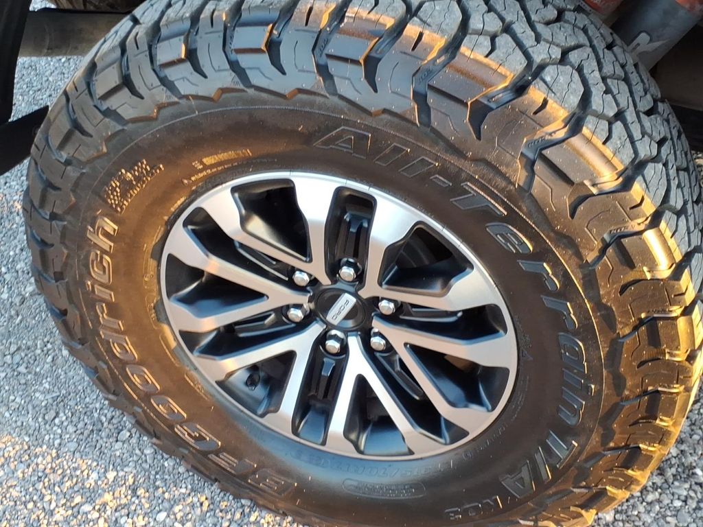 Used Car 2020 Ford F-150  Raptor For Sale Under $50,000 In Pleasanton, Texas