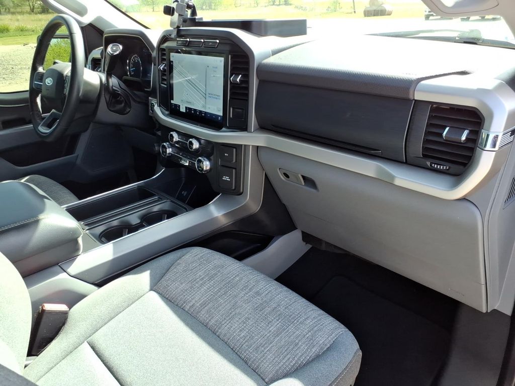 Used Car 2021 Ford F-150  Xlt For Sale Under $30,000 In Pleasanton, Texas