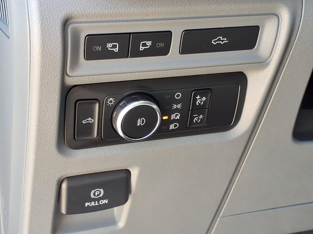 Used Car 2021 Ford F-150  Xlt For Sale Under $30,000 In Pleasanton, Texas