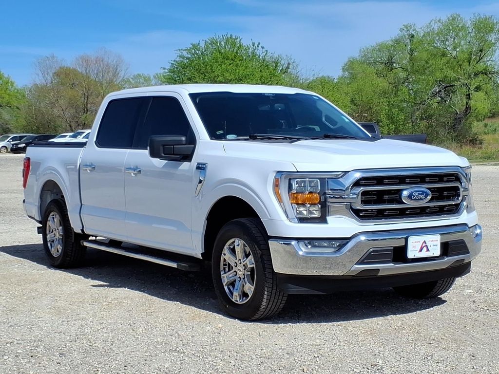 Used Car 2021 Ford F-150  Xlt For Sale Under $30,000 In Pleasanton, Texas