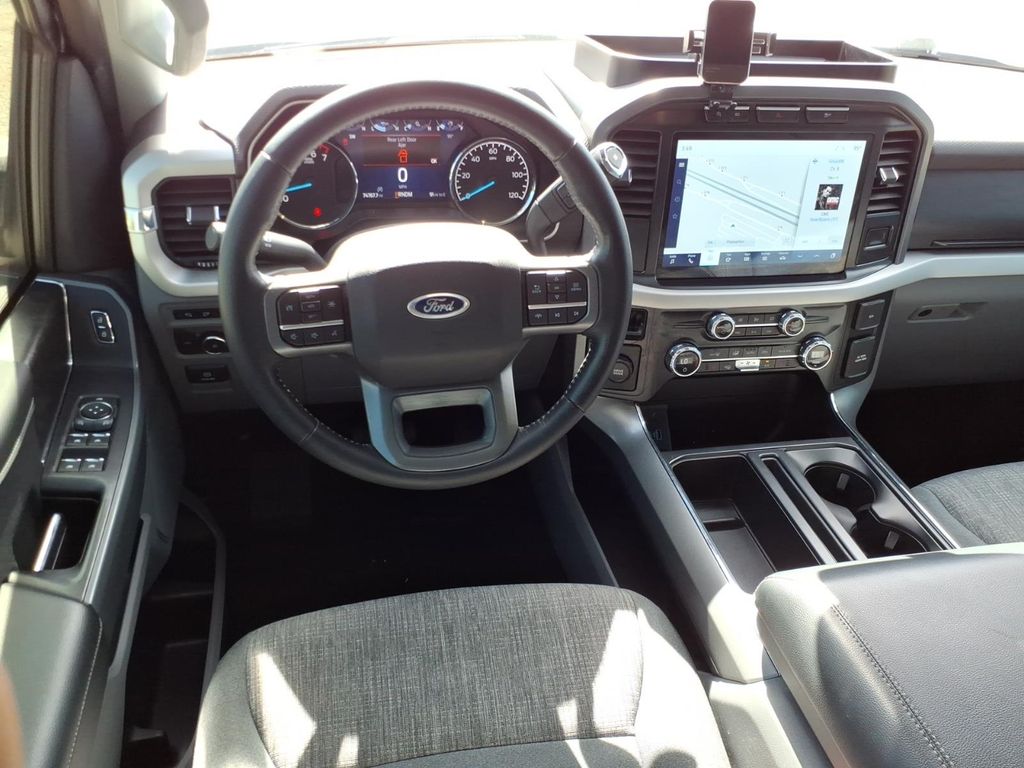 Used Car 2021 Ford F-150  Xlt For Sale Under $30,000 In Pleasanton, Texas