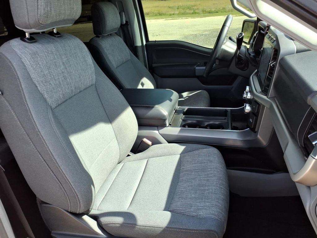 Used Car 2021 Ford F-150  Xlt For Sale Under $35,000 In Pleasanton, Texas