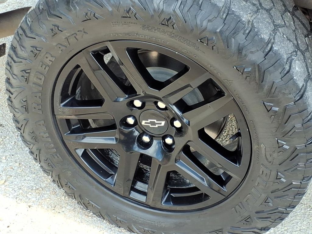 Used Car 2023 Chevrolet Silverado  Custom For Sale Under $35,000 In Pleasanton, Texas