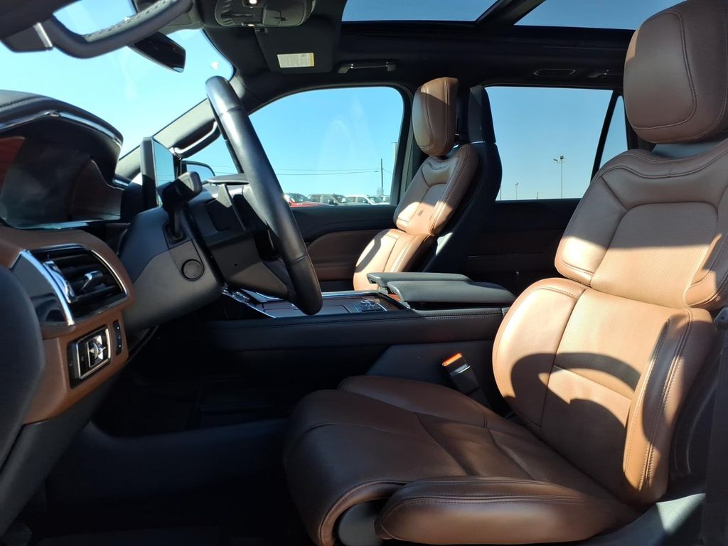 Used Car 2024 Lincoln Navigator  Reserve For Sale Under $80,000 In Pleasanton, Texas