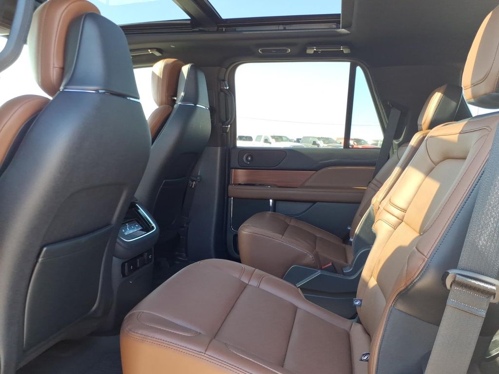 Used Car 2024 Lincoln Navigator  Reserve For Sale Under $80,000 In Pleasanton, Texas