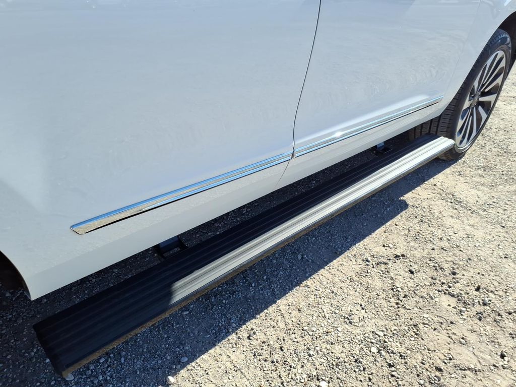 Used Car 2024 Lincoln Navigator  Reserve For Sale Under $80,000 In Pleasanton, Texas