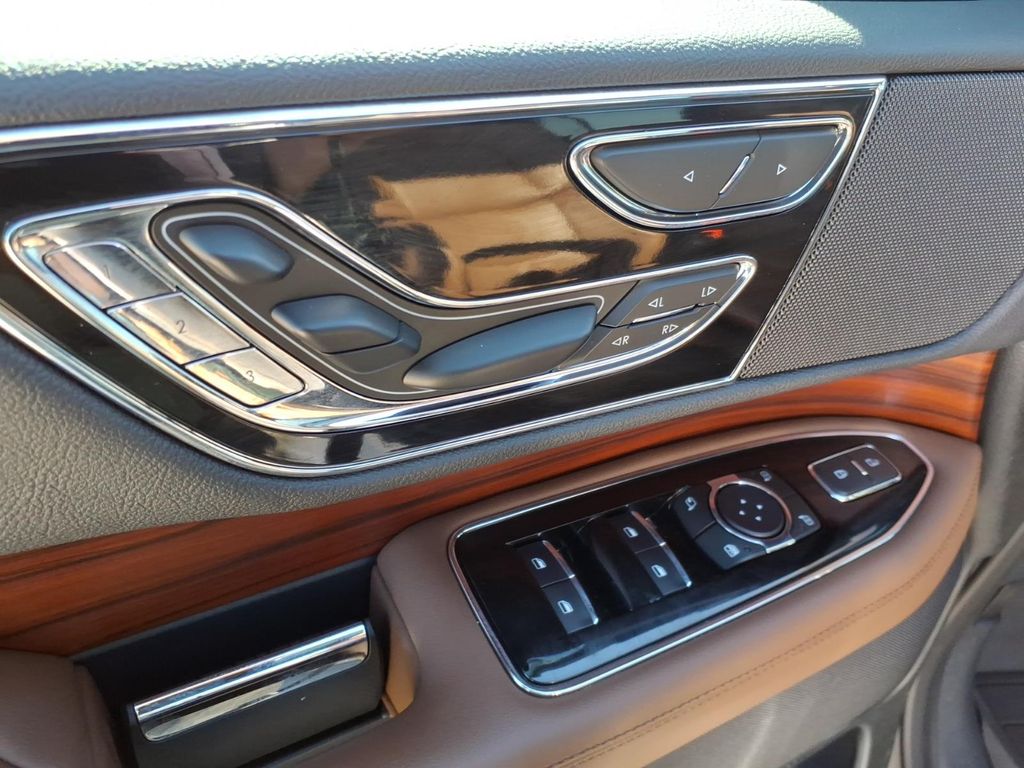 Used Car 2024 Lincoln Navigator  Reserve For Sale Under $80,000 In Pleasanton, Texas