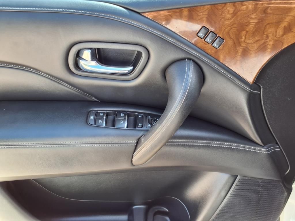 Used Car 2018 Infiniti Qx80  Base For Sale Under $20,000 In Pleasanton, Texas