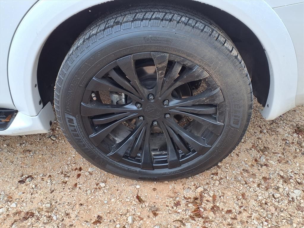 Used Car 2018 Infiniti Qx80  Base For Sale Under $20,000 In Pleasanton, Texas