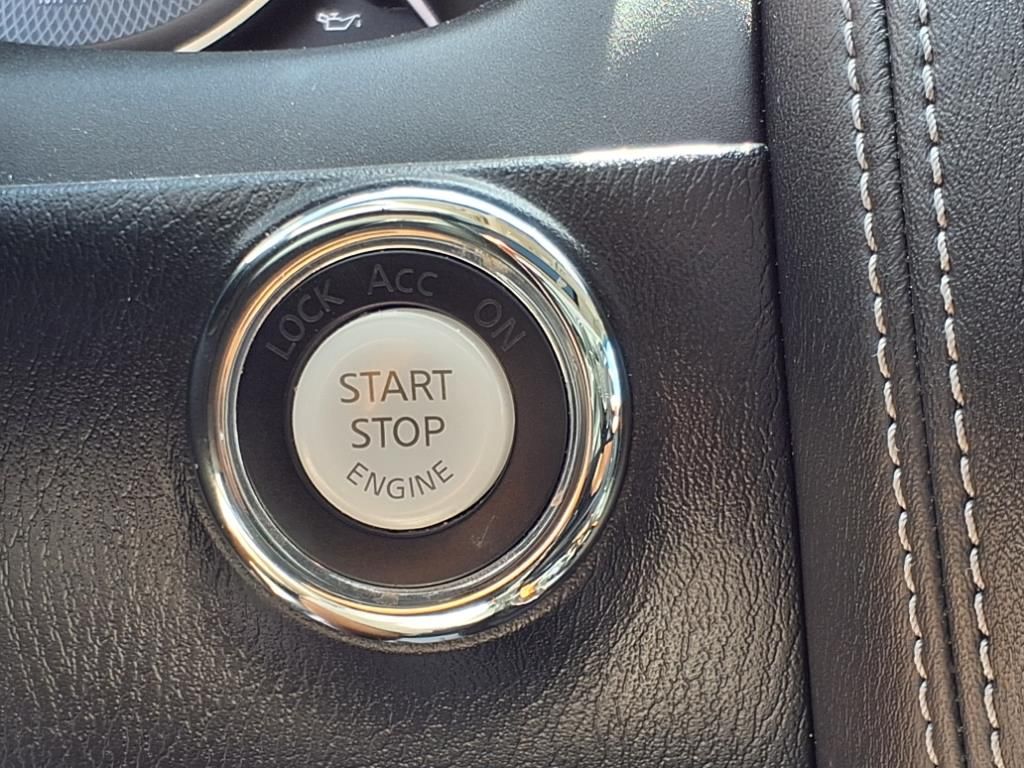 Used Car 2018 Infiniti Qx80  Base For Sale Under $20,000 In Pleasanton, Texas