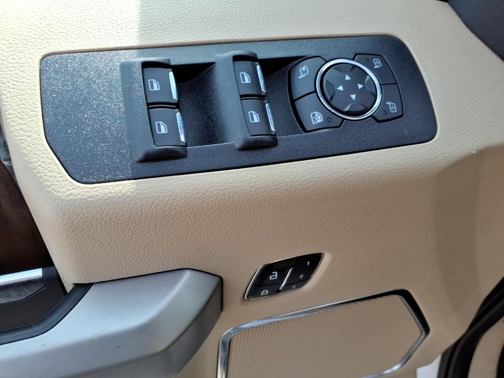 Used Car 2020 Ford F-150  Lariat For Sale Under $35,000 In Pleasanton, Texas