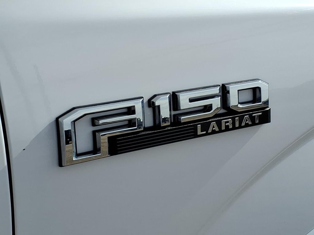 Used Car 2020 Ford F-150  Lariat For Sale Under $35,000 In Pleasanton, Texas