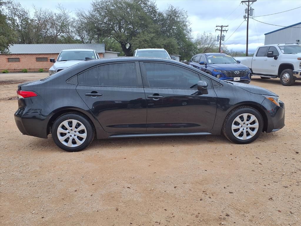 Used Car 2021 Toyota Corolla  Le For Sale Under $20,000 In Pleasanton, Texas