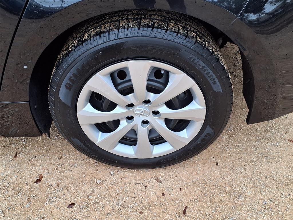 Used Car 2021 Toyota Corolla  Le For Sale Under $20,000 In Pleasanton, Texas