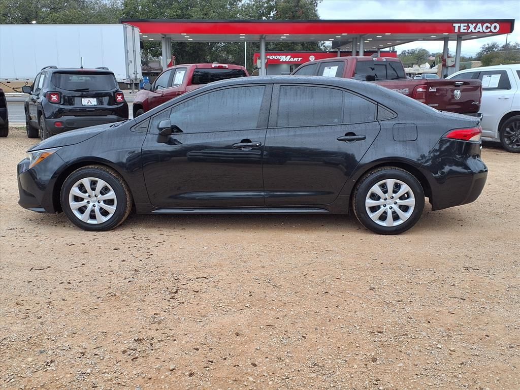 Used Car 2021 Toyota Corolla  Le For Sale Under $20,000 In Pleasanton, Texas