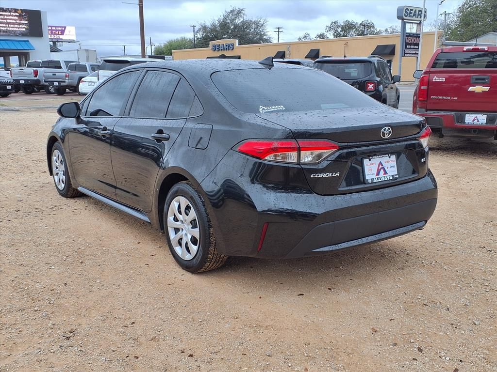 Used Car 2021 Toyota Corolla  Le For Sale Under $20,000 In Pleasanton, Texas