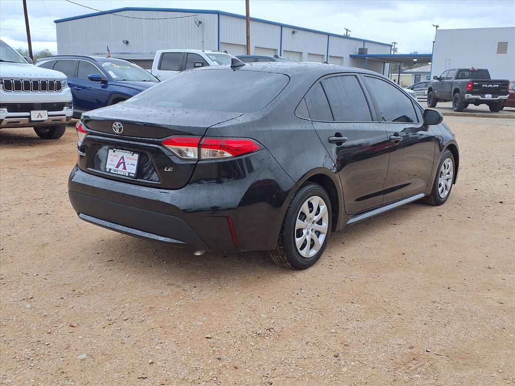Used Car 2021 Toyota Corolla  Le For Sale Under $20,000 In Pleasanton, Texas