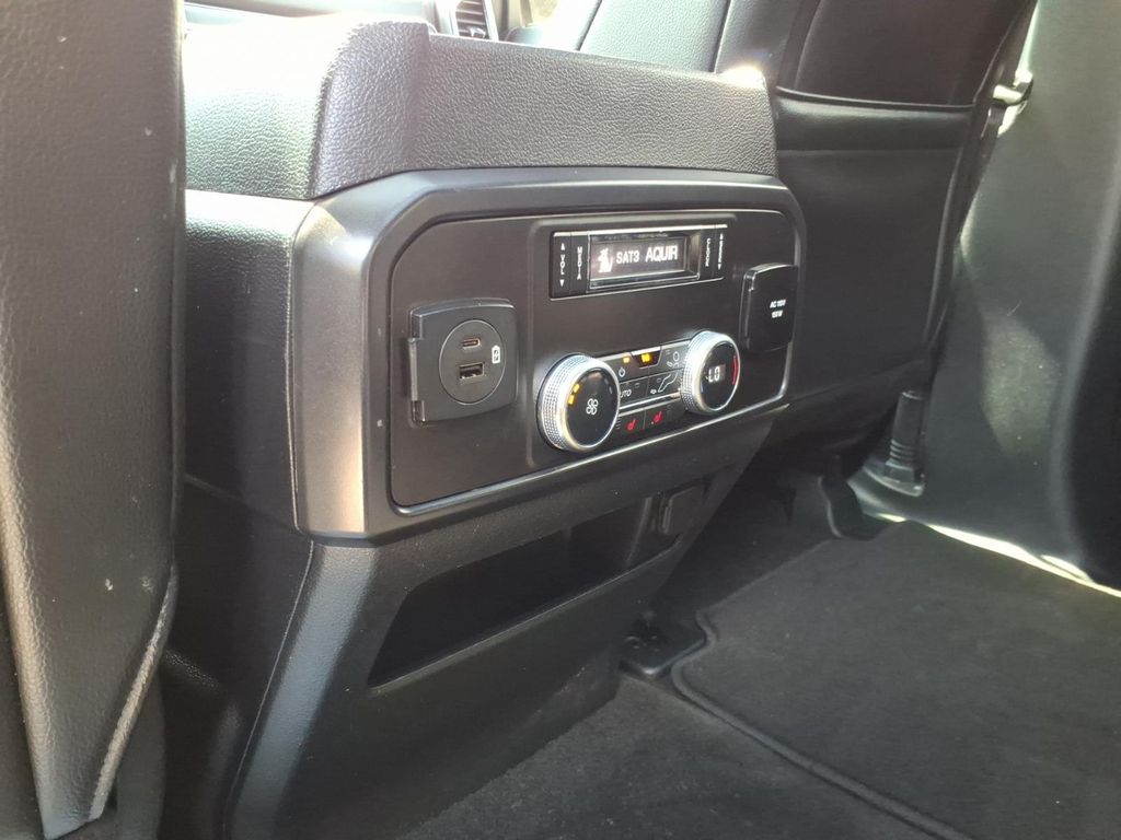 Used Car 2021 Ford Expedition Max  Limited For Sale Under $25,000 In Pleasanton, Texas