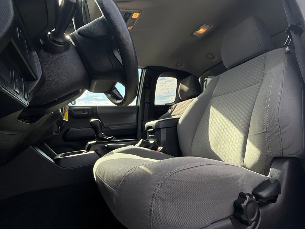 Used Car 2021 Toyota Tacoma  Sr For Sale Under $25,000 In Pleasanton, Texas