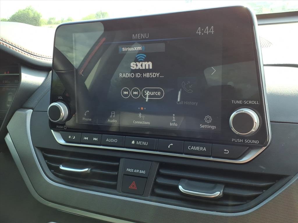 Used Car 2025 Nissan Altima  Sr For Sale Under $25,000 In Pleasanton, Texas