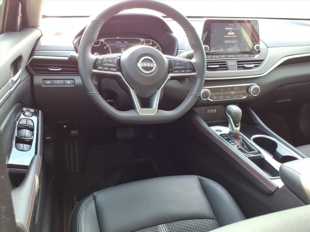 Used Car 2025 Nissan Altima  Sr For Sale Under $30,000 In Pleasanton, Texas