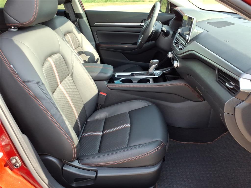 Used Car 2025 Nissan Altima  Sr For Sale Under $25,000 In Pleasanton, Texas