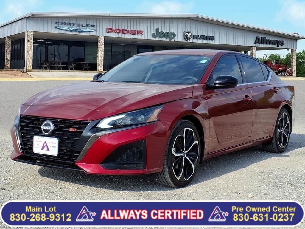 Used Car 2025 Nissan Altima  Sr For Sale Under $30,000 In Pleasanton, Texas