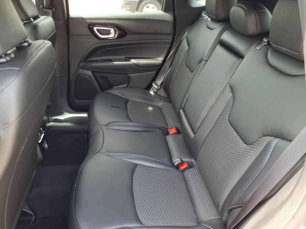 New Car 2025 Jeep Grand Cherokee  Altitude X For Sale Under $50,000 In Pleasanton, Texas