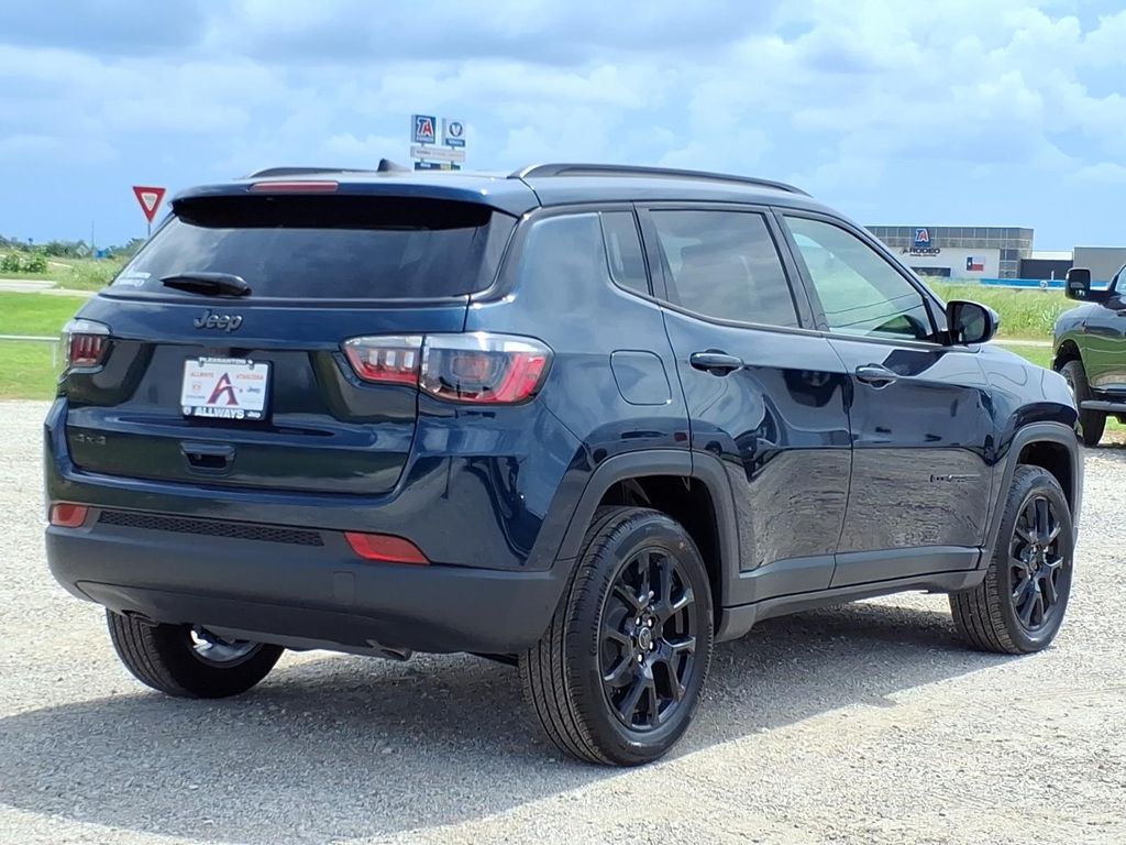 New Car 2025 Jeep Grand Cherokee  Altitude X For Sale Under $50,000 In Pleasanton, Texas