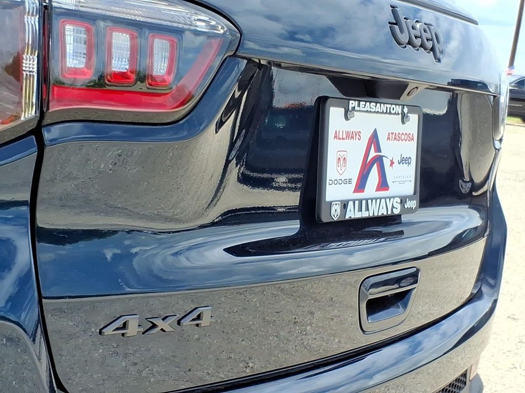 New Car 2025 Jeep Grand Cherokee  Altitude X For Sale Under $50,000 In Pleasanton, Texas