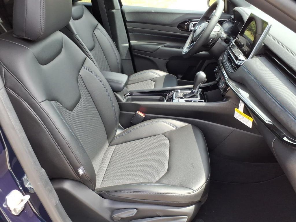 New Car 2025 Jeep Grand Cherokee  Altitude X For Sale Under $50,000 In Pleasanton, Texas