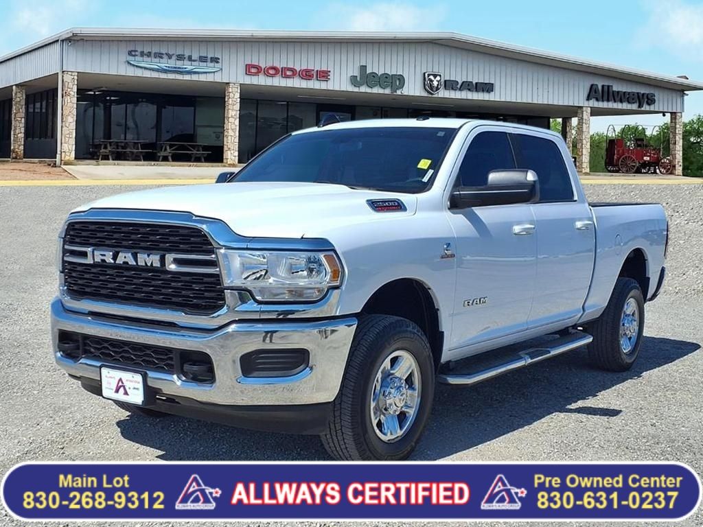 Bright White Clearcoat 2022 RAM 2500 Big Horn Crew Cab 4WD Pickup Truck Four-Wheel Drive 6-Speed Automatic