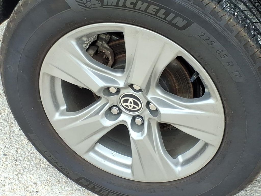Used Car 2024 Toyota Rav4  Xle For Sale Under $30,000 In Pleasanton, Texas