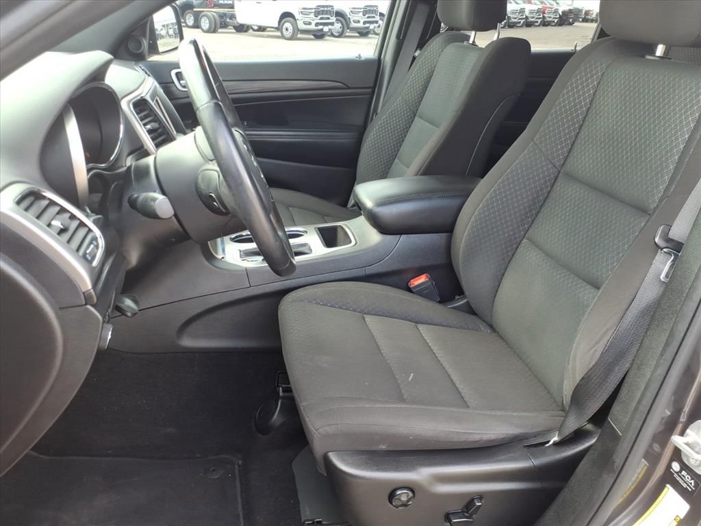 Used Car 2021 Jeep Grand Cherokee  Laredo E For Sale Under $25,000 In Pleasanton, Texas
