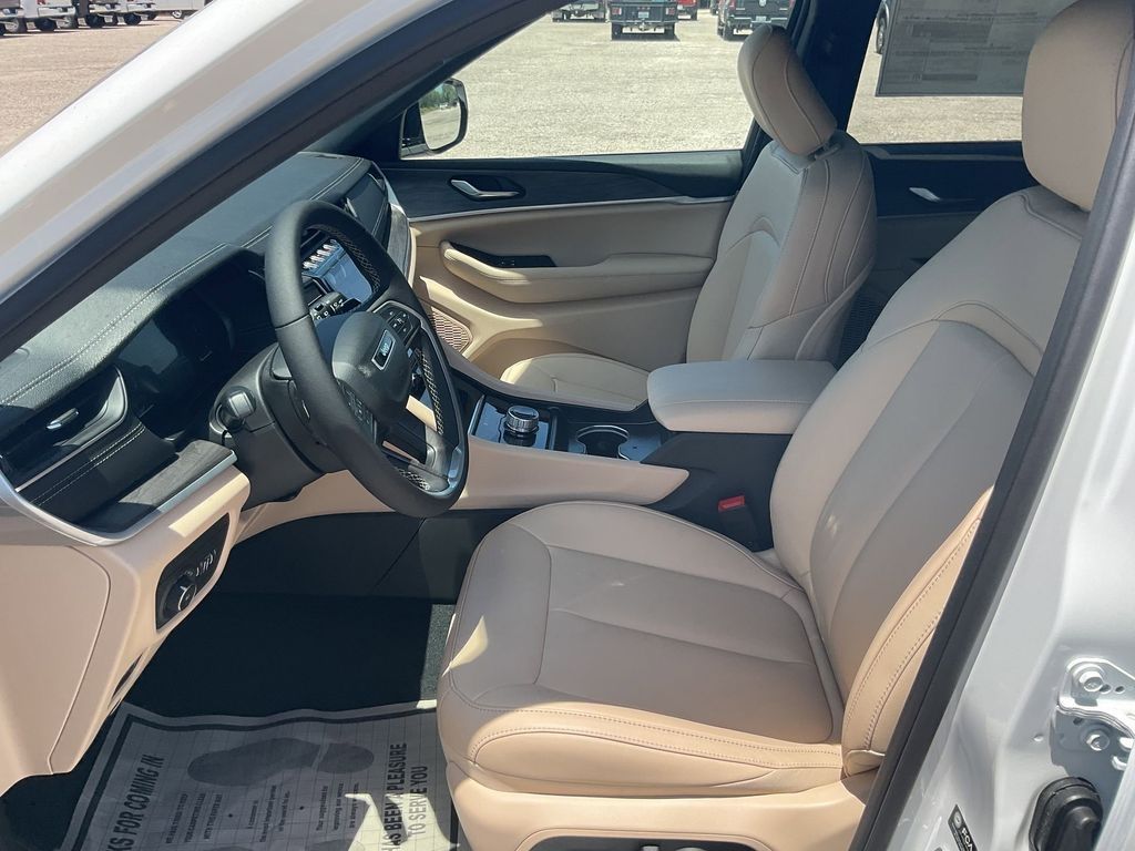 New Car 2025 Jeep Grand Cherokee  Limited For Sale Under $50,000 In Pleasanton, Texas