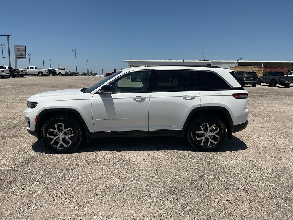 New Car 2025 Jeep Grand Cherokee  Limited For Sale Under $50,000 In Pleasanton, Texas